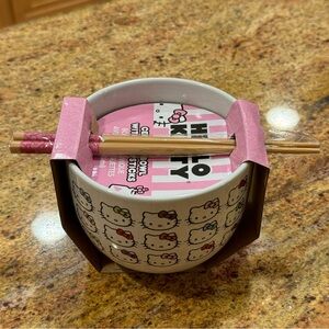 Hello Kitty ceramic bowl with chopsticks